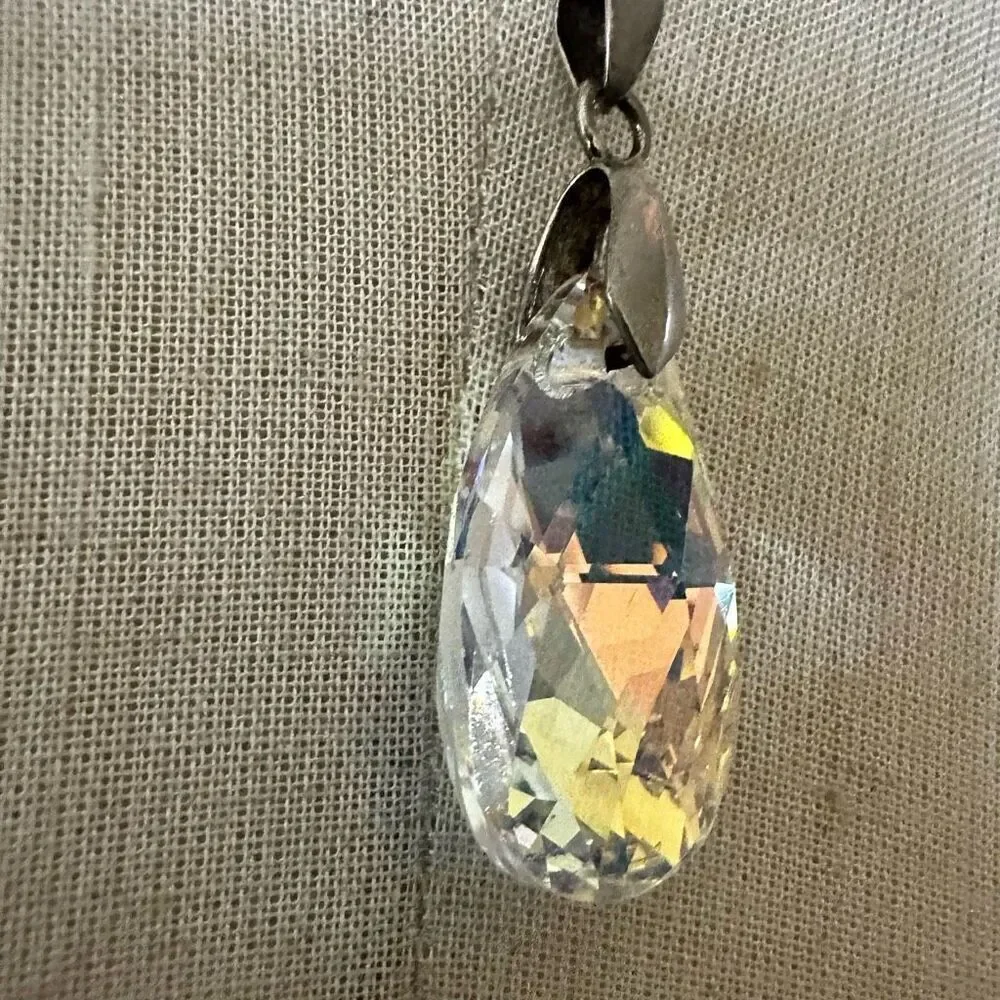 Vintage Crystal Drop Pendant Necklace vintage faceted